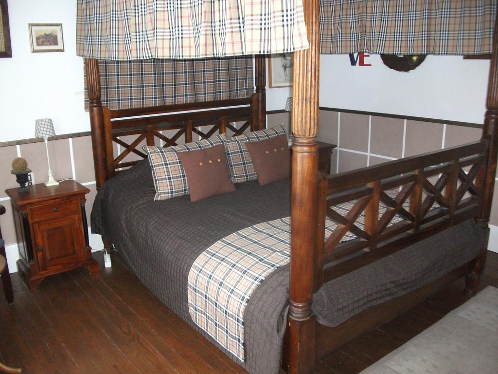 Bed and Breakfast La Mirabelle Корнімон Номер фото